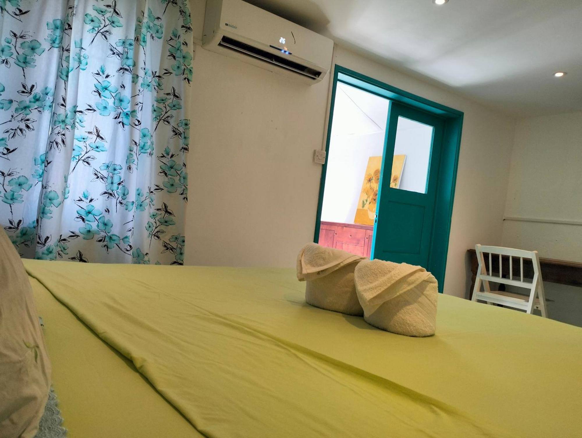 Chambre Comte De Saint-Exupery Кап Малюро Стая снимка