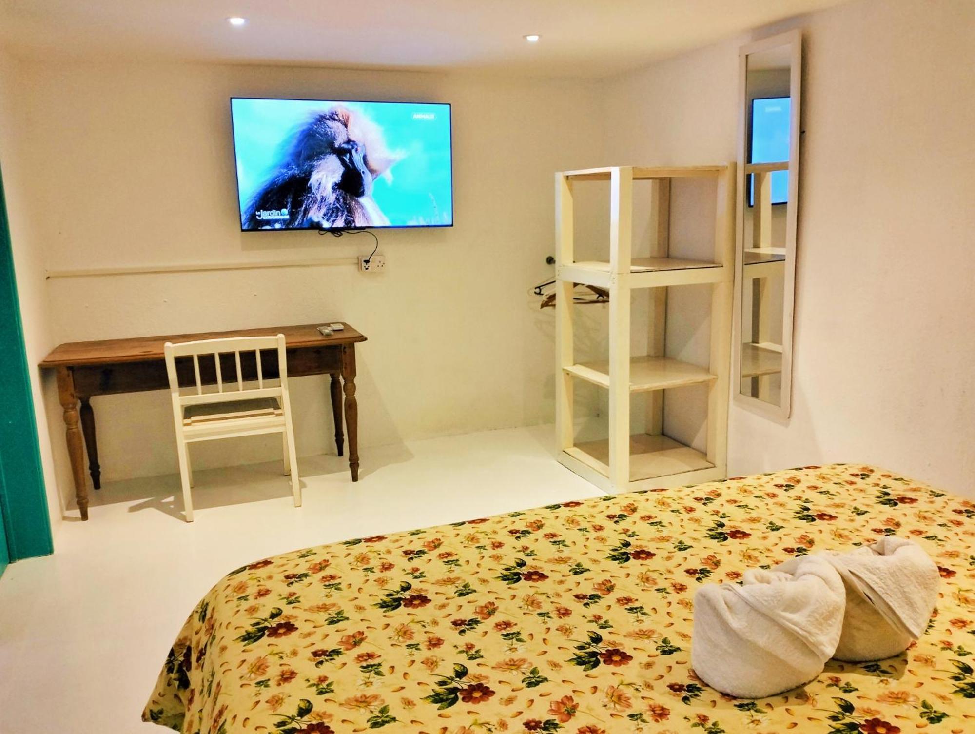 Chambre Comte De Saint-Exupery Кап Малюро Стая снимка